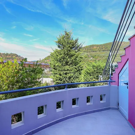 Villa Sara Village Oasis