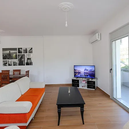 Villa Sara Village Oasis *