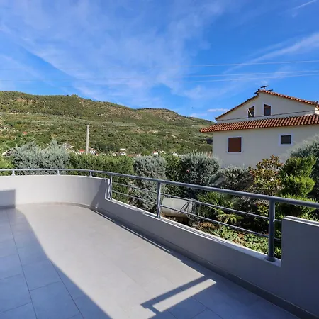 Villa Sara Village Oasis *