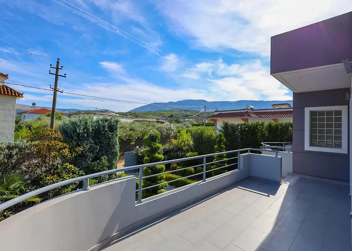 Sara Village Oasis 别墅 培拉特