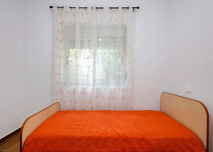 Sara Village Oasis 别墅 培拉特